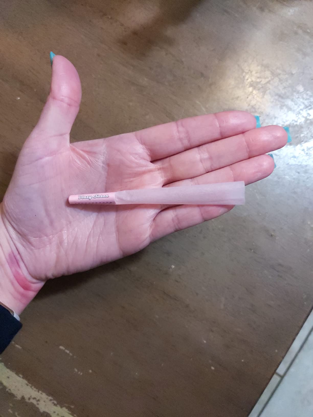 Blazy Susan Cones 50 count . king size pink